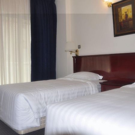 Royal Plaza Hotel Apartments Дубай Экстерьер фото